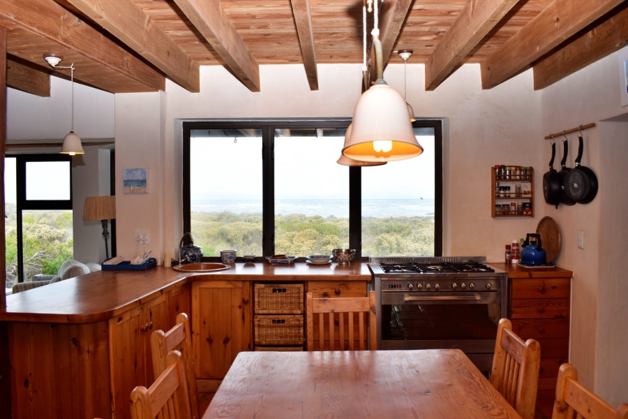 6 Bedroom Property for Sale in Suiderstrand Western Cape